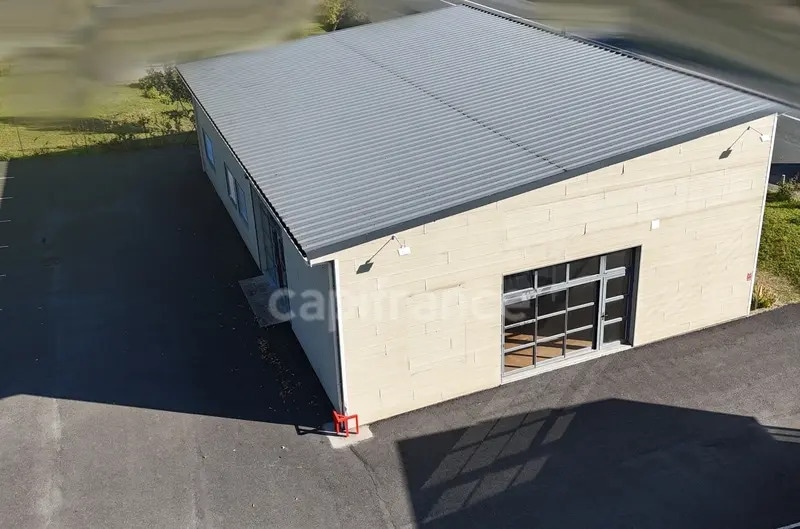 Local commercial dans Chasseneuil-du-Poitou à louer - Photo de l’immeuble – Image 2 sur 9