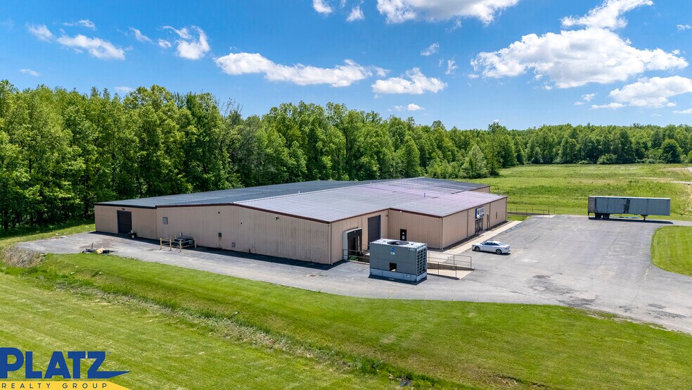 11655 Mahoning Ave, North Jackson, OH à louer - Photo de l’immeuble – Image 3 sur 6