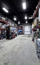 16204-16240 116 Av NW, Edmonton, AB à louer Photo intérieure– Image 2 sur 3