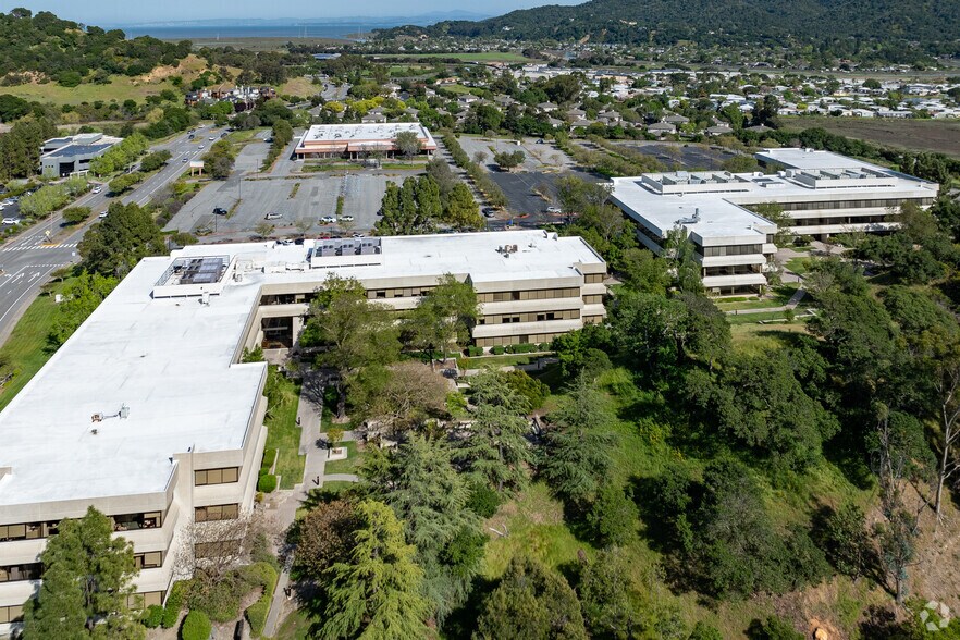100 Smith Ranch Rd, San Rafael, CA à louer - Aérien – Image 2 sur 6