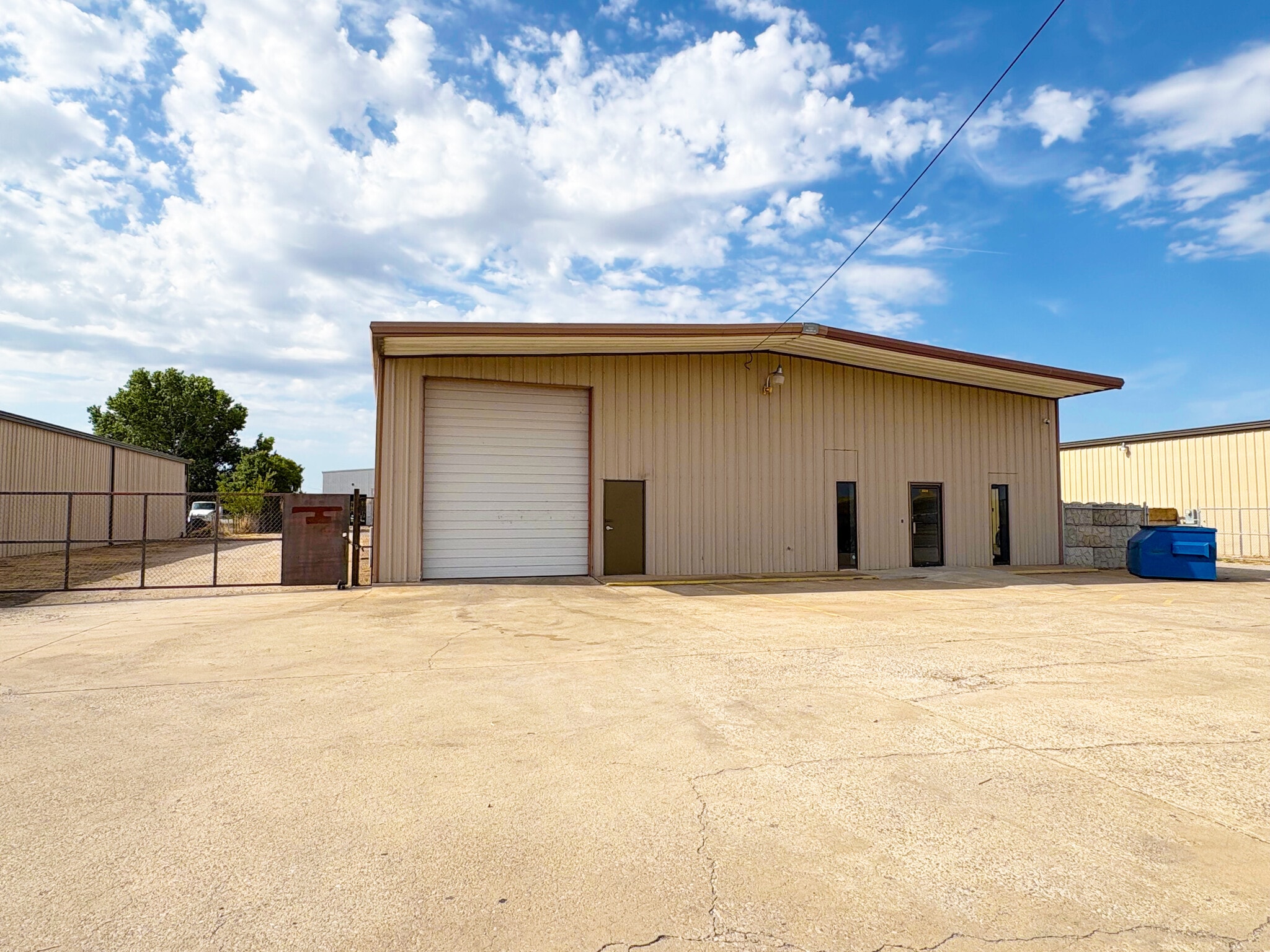 8528 W Reno Ave, Oklahoma City, OK à louer Photo de l’immeuble– Image 1 sur 8