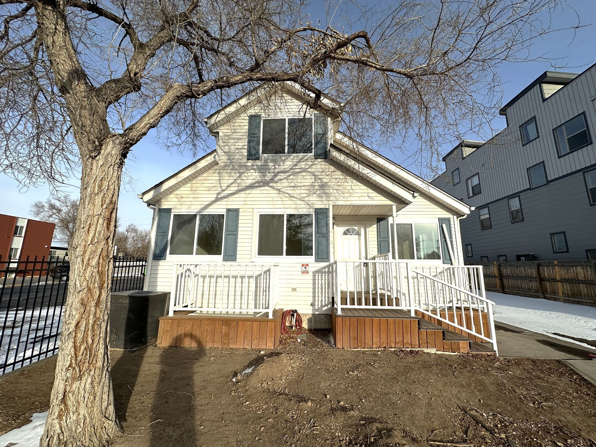2168 S Birch St, Denver, CO à louer Photo de l’immeuble– Image 1 sur 10