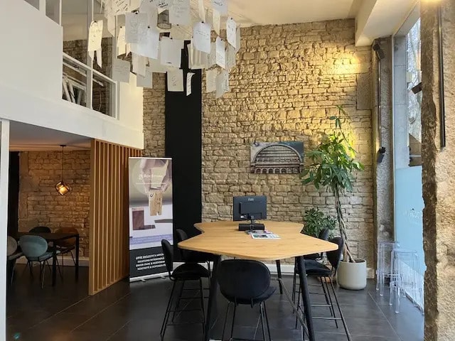 Local commercial dans Lyon à louer - Photo de l’immeuble – Image 1 sur 24