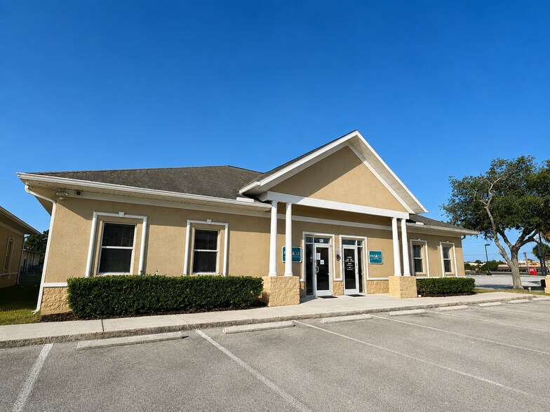 5282-5286 Applegate Dr, Spring Hill, FL à vendre - Photo de l’immeuble – Image 1 sur 14