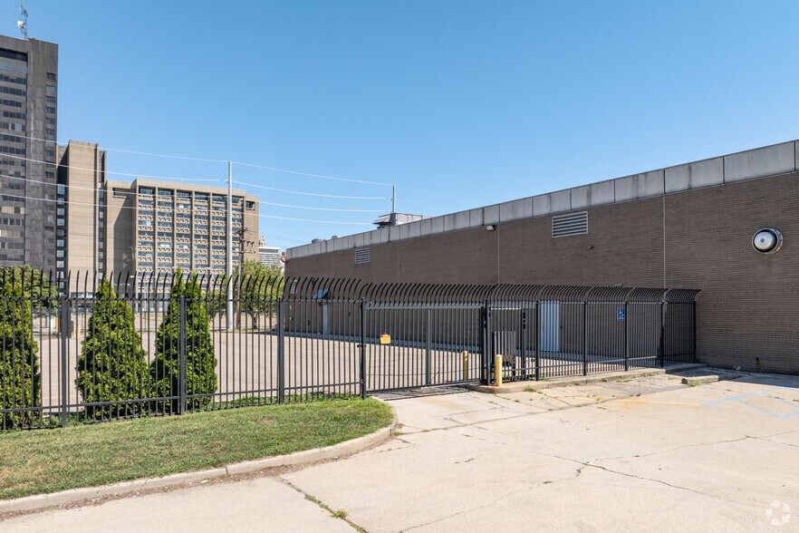 1400 Howard St, Detroit, MI à louer - Photo de l’immeuble – Image 3 sur 5