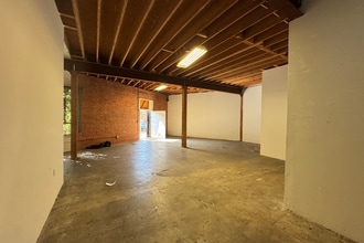 3430 S Hill St, Los Angeles, CA à louer Photo intérieure– Image 2 sur 6