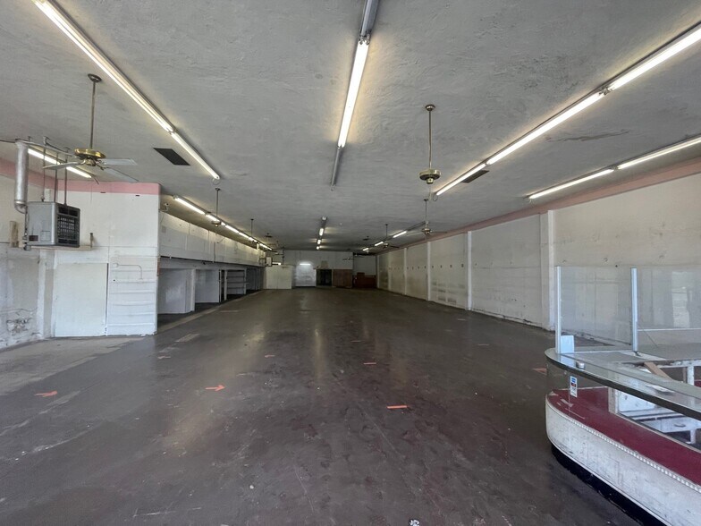 4134 Orange Ave, Long Beach, CA à vendre - Photo de l’immeuble – Image 2 sur 8