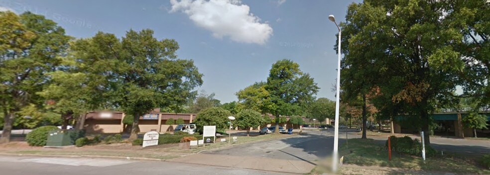 3035 Directors Row, Memphis, TN à louer - Photo de l’immeuble – Image 3 sur 23
