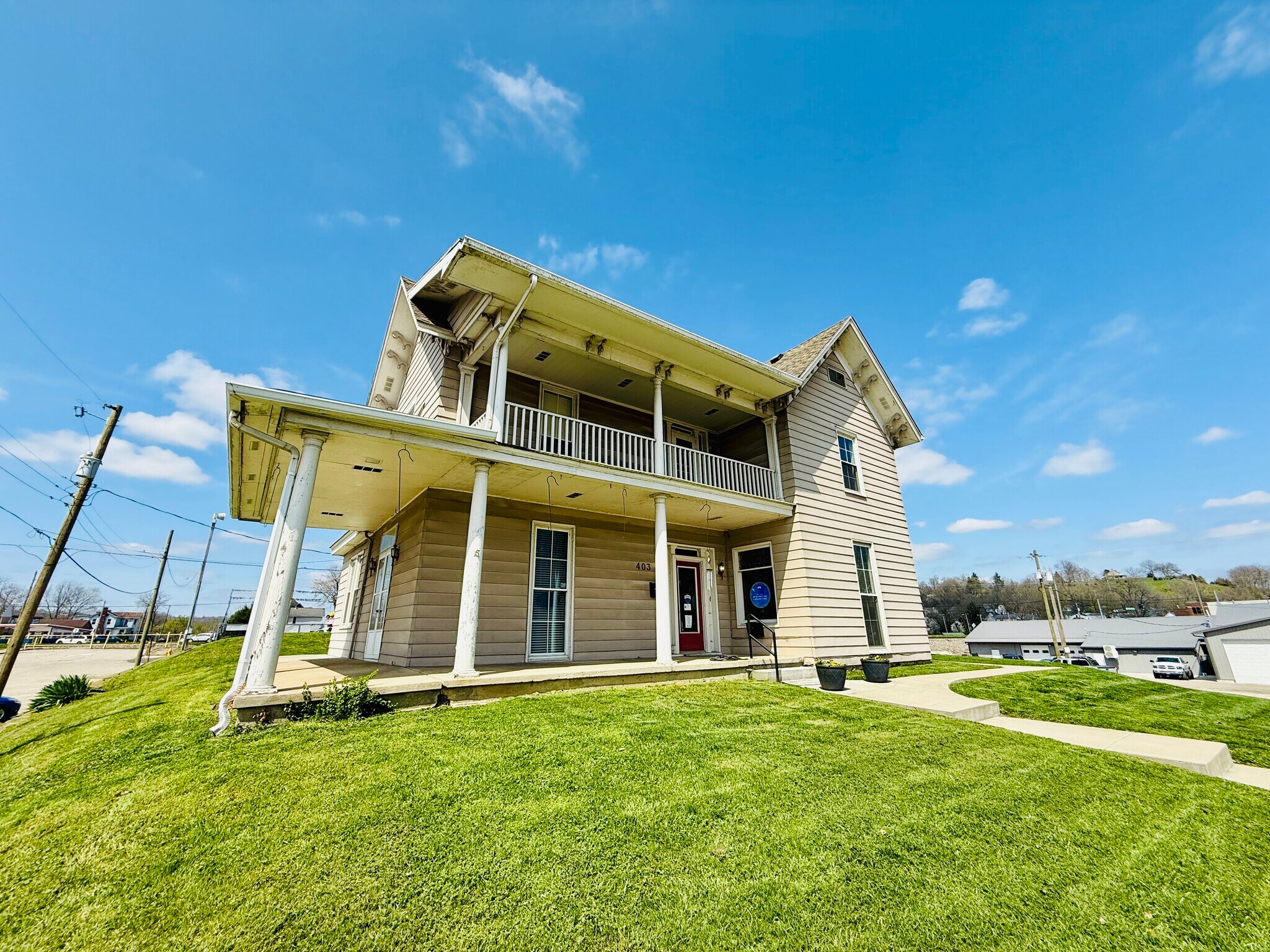 403 George St, Aurora, IN à vendre Photo de l’immeuble– Image 1 sur 30