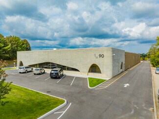 Plus de détails pour 90 Davids Dr, Hauppauge, NY - Industriel/Logistique à louer