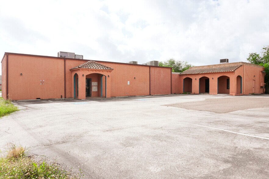 3825 Agnes St, Corpus Christi, TX à vendre - Photo de l’immeuble – Image 1 sur 7