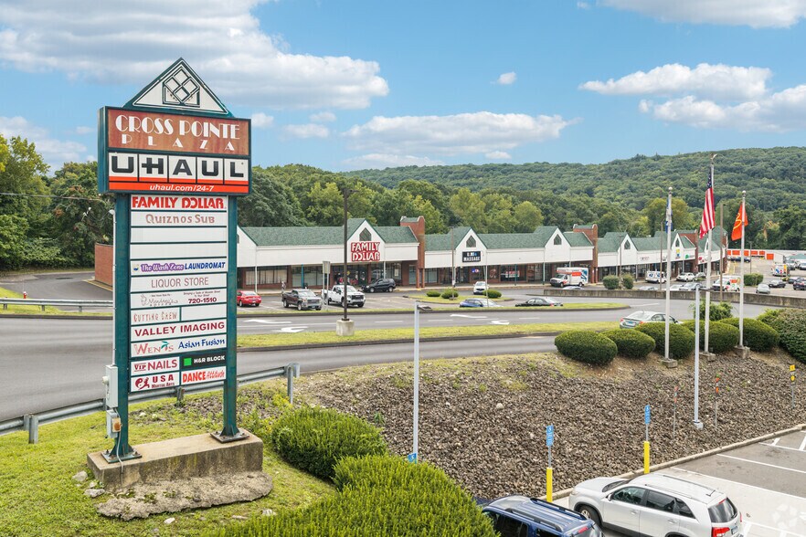 799 New Haven Rd, Naugatuck, CT à louer - Photo de l’immeuble – Image 3 sur 6