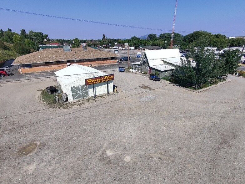 631 NE Main St, Lewistown, MT à vendre - Photo de l’immeuble – Image 2 sur 10