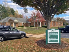 223 Bulifants Blvd, Williamsburg, VA à louer Photo de l’immeuble– Image 2 sur 4