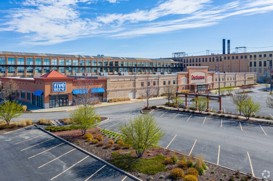 6702-6852 Greenfield Rd, West Allis, WI à louer - Photo de l’immeuble – Image 3 sur 11