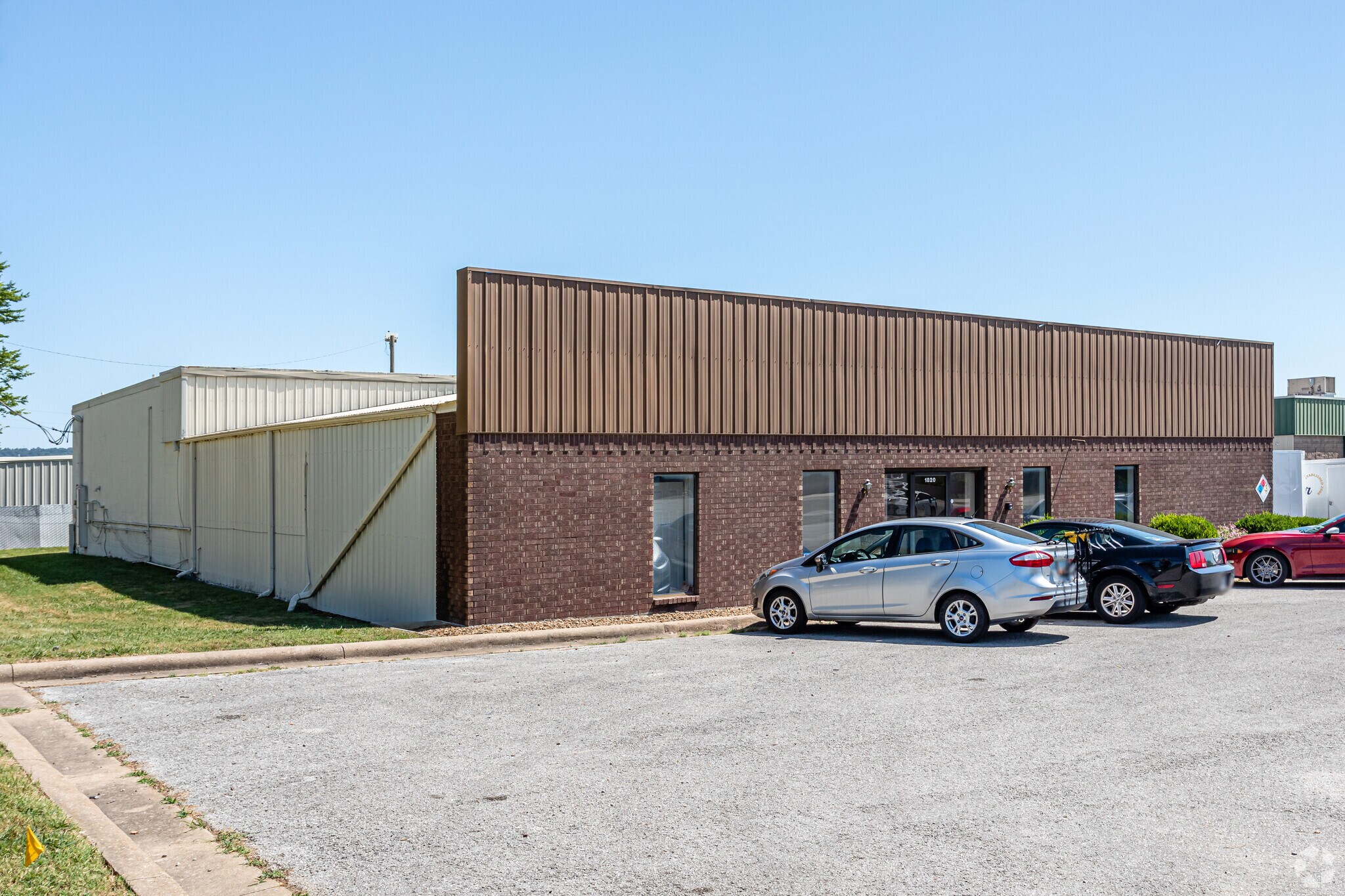 1820 Ford Ave, Springdale, AR à louer Photo de l’immeuble– Image 1 sur 14
