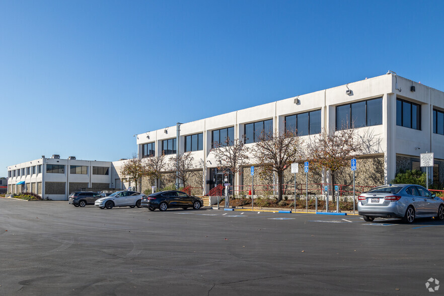 526-534 Eccles Ave, South San Francisco, CA à louer - Photo principale – Image 1 sur 5