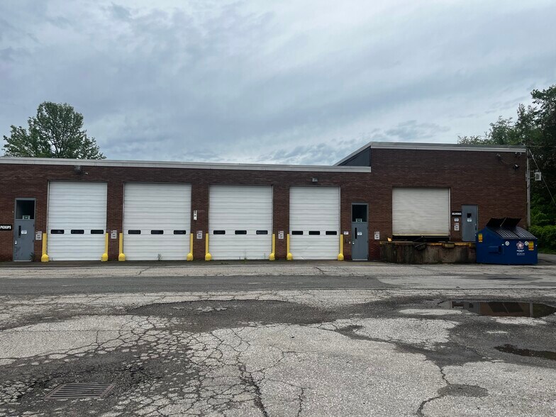 946-950 Manifold Rd, Washington, PA à louer - Photo de l’immeuble – Image 2 sur 6