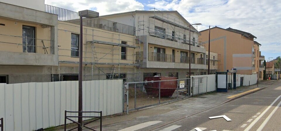 Local commercial dans Saint Bonnet De Mure à vendre - Photo de la construction – Image 1 sur 2