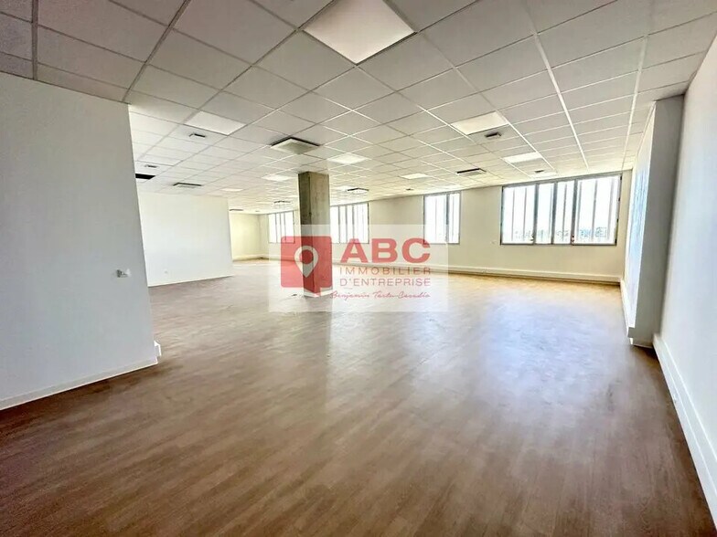 Bureau dans Montpellier à louer - Photo de l’immeuble – Image 1 sur 5