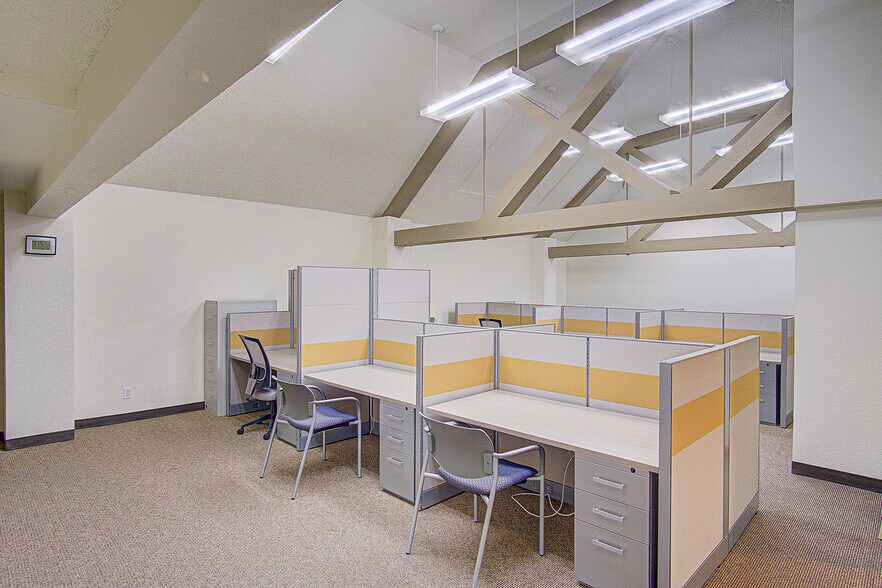 6726 Milton Ave, Whittier, CA à louer - Photo intérieure – Image 3 sur 53