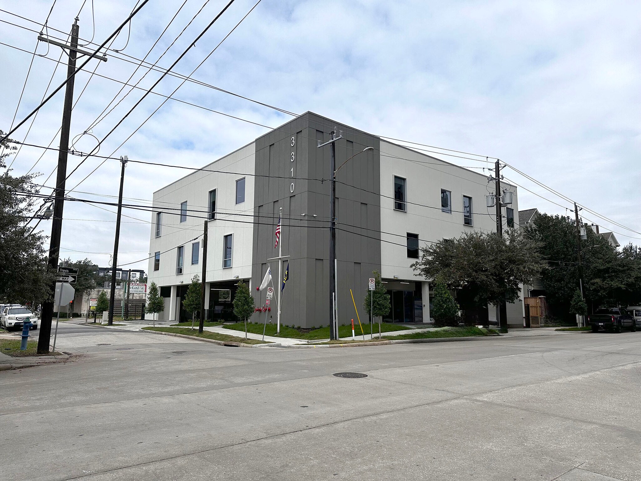 3310 Travis St, Houston, TX à louer Photo de l’immeuble– Image 1 sur 3
