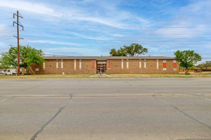 3902 Sherwood Way, San Angelo, TX à vendre - Photo de l’immeuble – Image 3 sur 37