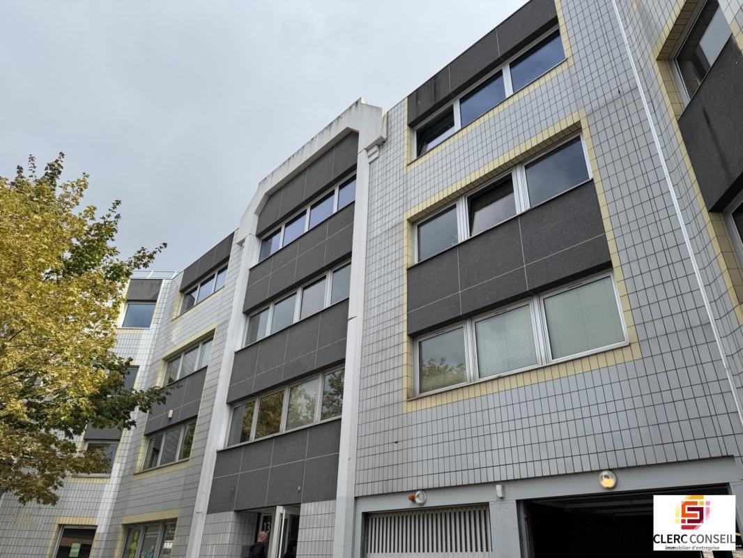 Bureau dans Rouen à louer Photo de l’immeuble– Image 1 sur 13