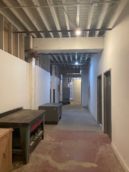 3134 W Chicago Ave, Chicago, IL à vendre - Photo intérieure – Image 3 sur 4