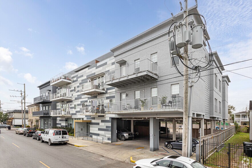 8616 Oak St, New Orleans, LA à vendre - Photo principale – Image 2 sur 25