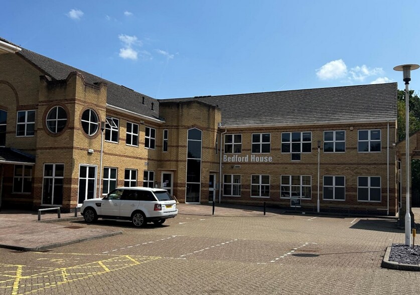 Rutherford Clos, Stevenage à vendre - Photo de l’immeuble – Image 2 sur 19