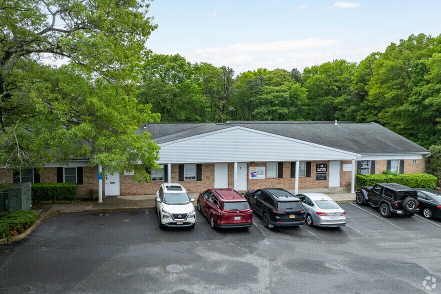 440-450 Waverly Ave, Patchogue, NY à louer - Photo de l’immeuble – Image 3 sur 4