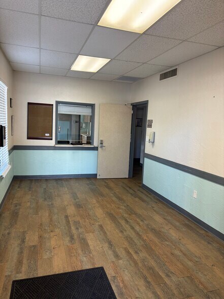 1182 Ocean Shore Blvd, Ormond Beach, FL à louer - Hall d’entrée – Image 3 sur 13