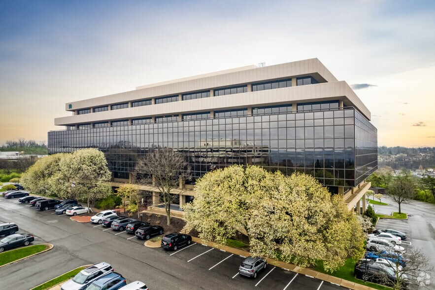680 Andersen Dr, Pittsburgh, PA à louer - Photo principale – Image 1 sur 16