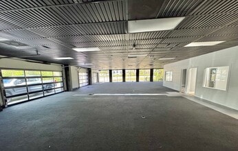 11330 Tamiami Trl E, Naples, FL à louer Photo intérieure– Image 2 sur 9