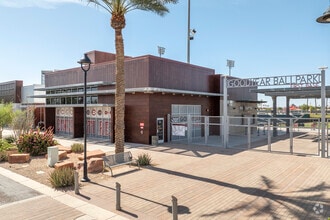 1933 S Ballpark Way, Goodyear, AZ à louer Photo de l’immeuble– Image 2 sur 2