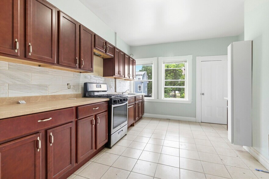 31-33 Lothrop St, Boston, MA à vendre - Photo de l’immeuble – Image 3 sur 17