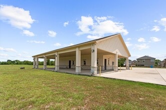 5153 Almeda Genoa Rd, Houston, TX à louer Photo de l’immeuble– Image 2 sur 26