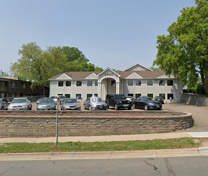 1865 Old Hudson Rd, Saint Paul, MN à louer Photo principale– Image 1 sur 9