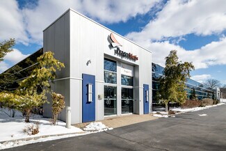 Plus de détails pour 100 Sunnyside Blvd, Woodbury, NY - Bureau à louer