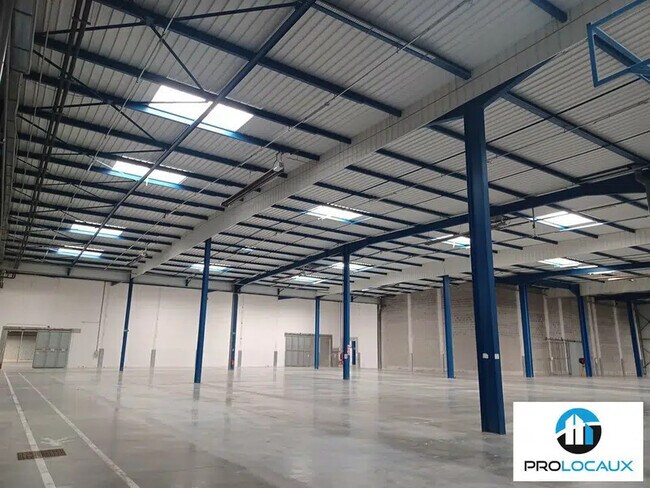 Plus de détails pour Industriel/Logistique à louer