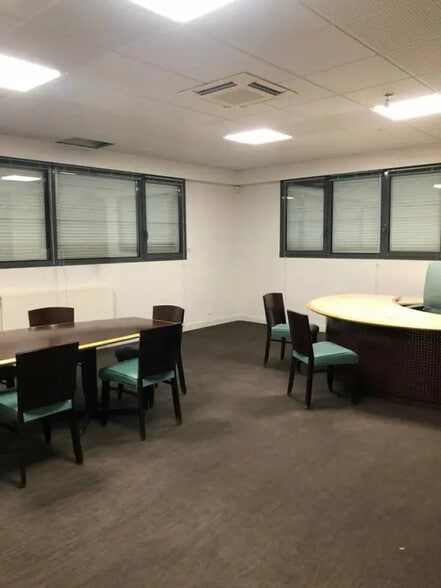 Bureau dans Brest à vendre - Photo de l’immeuble – Image 3 sur 12