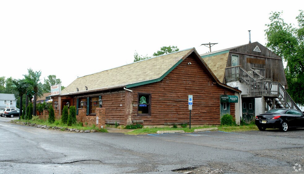 1302 Monmouth Rd, Mount Holly, NJ à louer - Photo de l’immeuble – Image 2 sur 103