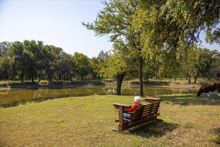 11230 Light Rd, Lipan, TX à vendre - Photo de l’immeuble – Image 2 sur 40