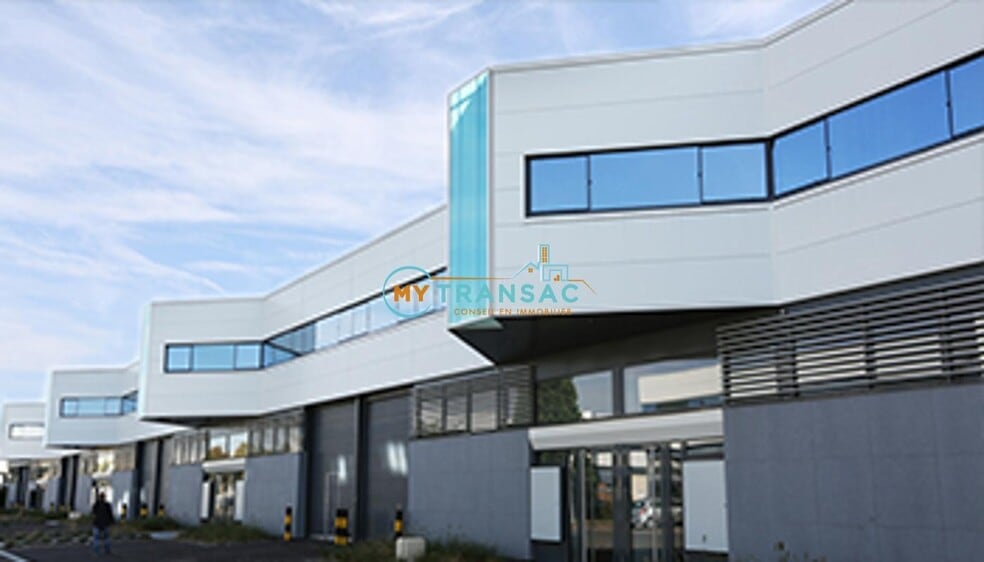 Local d’activités dans Bonneuil-sur-Marne à louer - Photo de l’immeuble – Image 2 sur 8