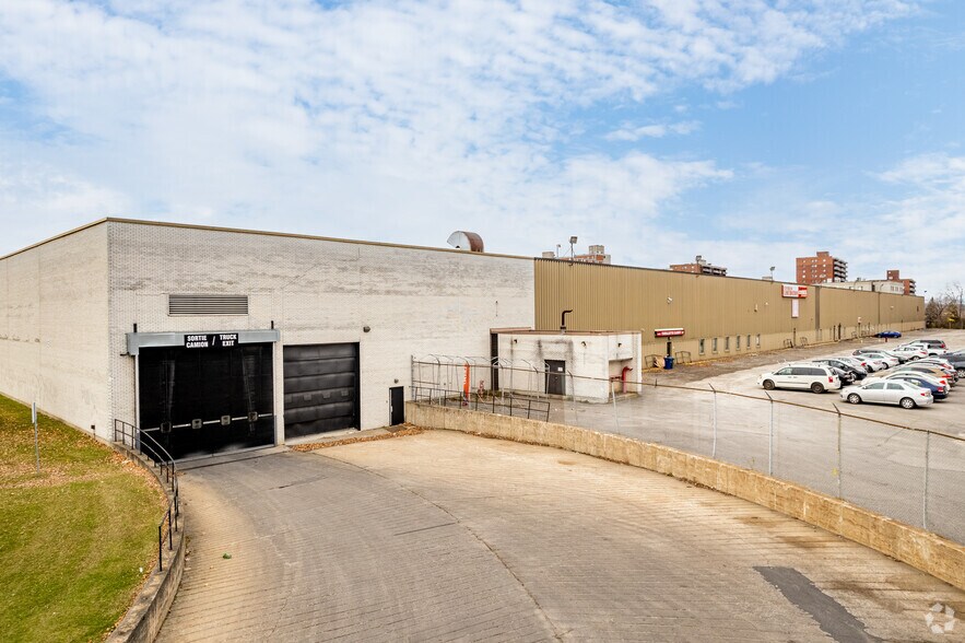 6767-6783 Boul Léger, Montréal, QC à louer - Photo de l’immeuble – Image 3 sur 5