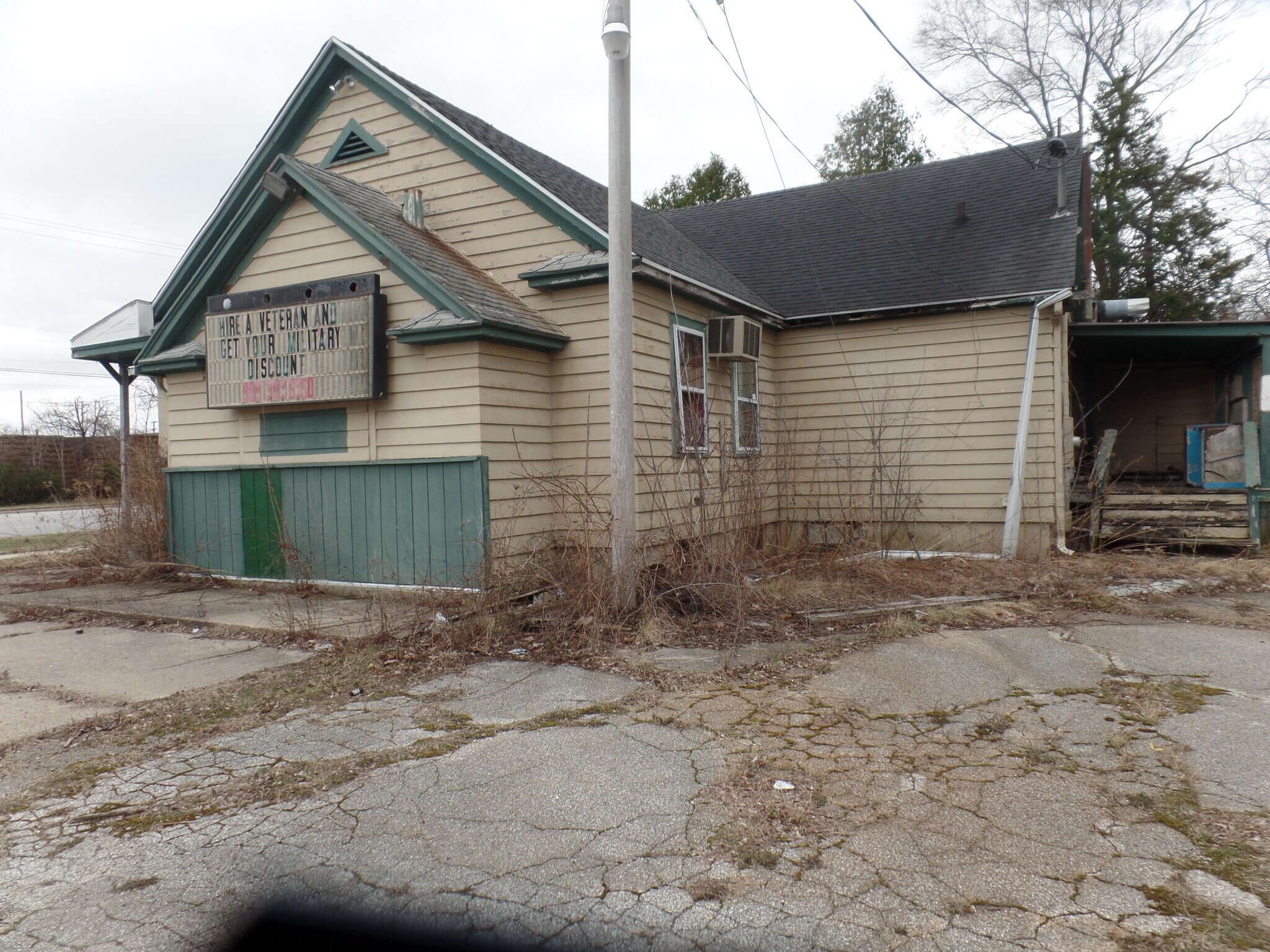 5934 Dixie Hwy, Saginaw, MI à vendre Photo de l’immeuble– Image 1 sur 3