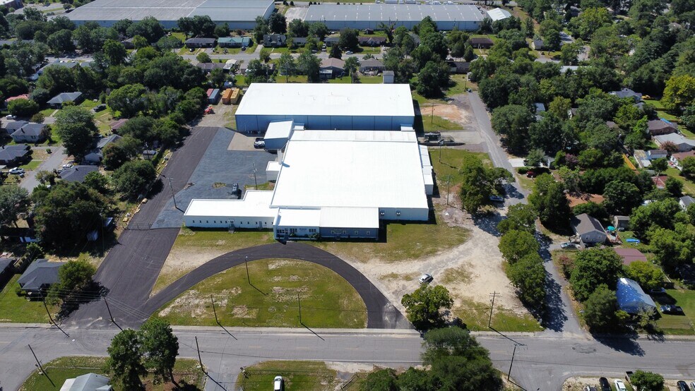 1651 Holland St, West Columbia, SC à louer - Photo de l’immeuble – Image 3 sur 23