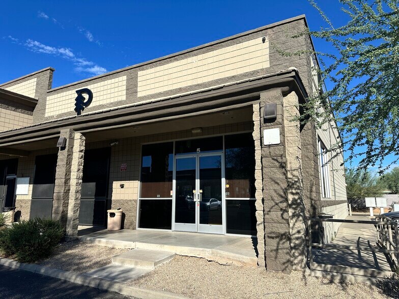 21035 N Cave Creek Rd, Phoenix, AZ à louer - Photo de l’immeuble – Image 2 sur 15