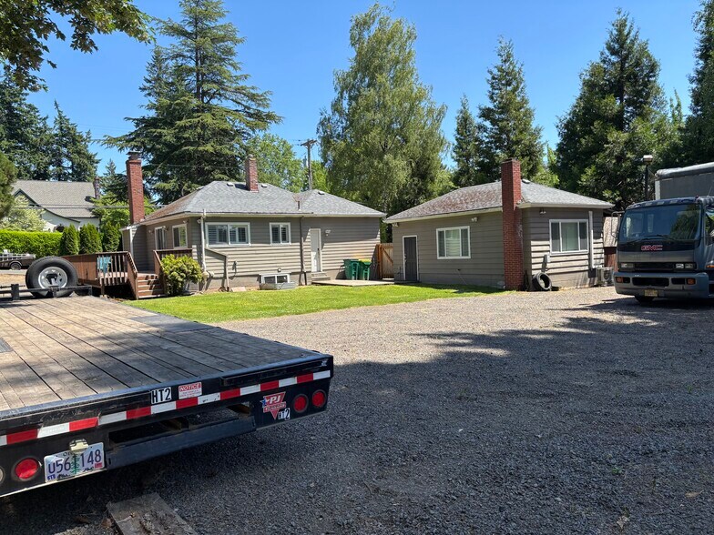 4535 SW Laurelwood Ave, Portland, OR à vendre - Photo de l’immeuble – Image 3 sur 7